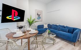 Luxurious 3Bd Apt In Heart Of Downtown Free Parking On-Site 5 Min Walk To Bell Center
