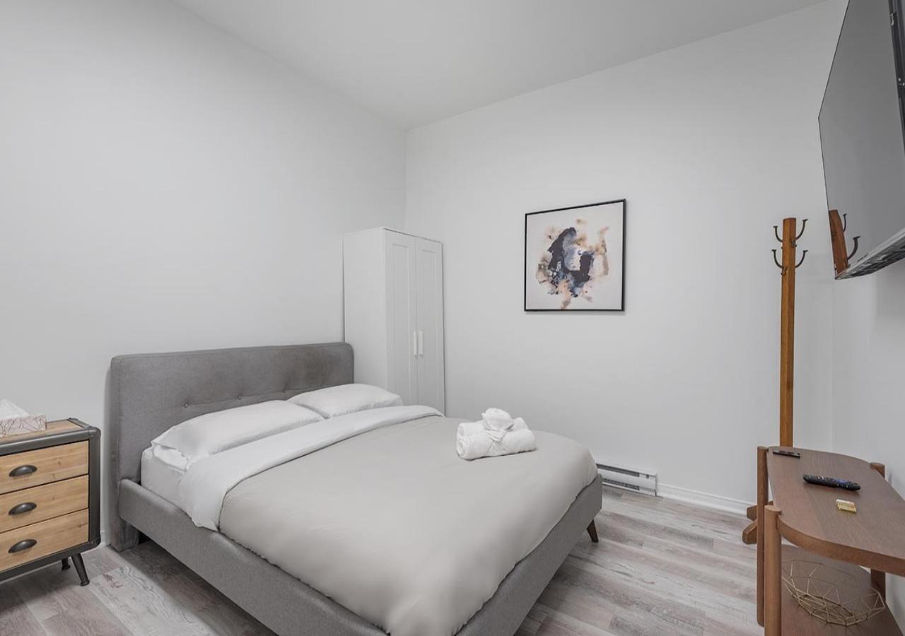 Luxurious 3Bd Apt In Heart Of Downtown Free Parking On-Site 5 Min Walk To Bell Center Montreal Exterior photo